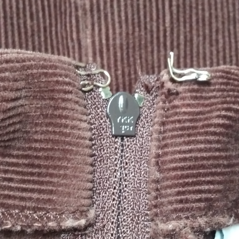 Old Navy Brown Corduroy Mini Skirt Size 4 - Picture 6 of 7